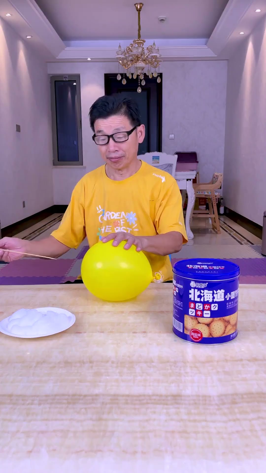 Balloon Stringing Challenge  Can You Succeed?#Funnyfamily #Partygames#Shorts #Challenge #Funny