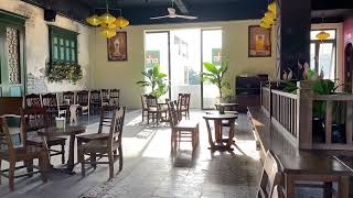 Một Góc Quán Cà Phê Yên Bình Trong Một Ngày Nắng Đẹp