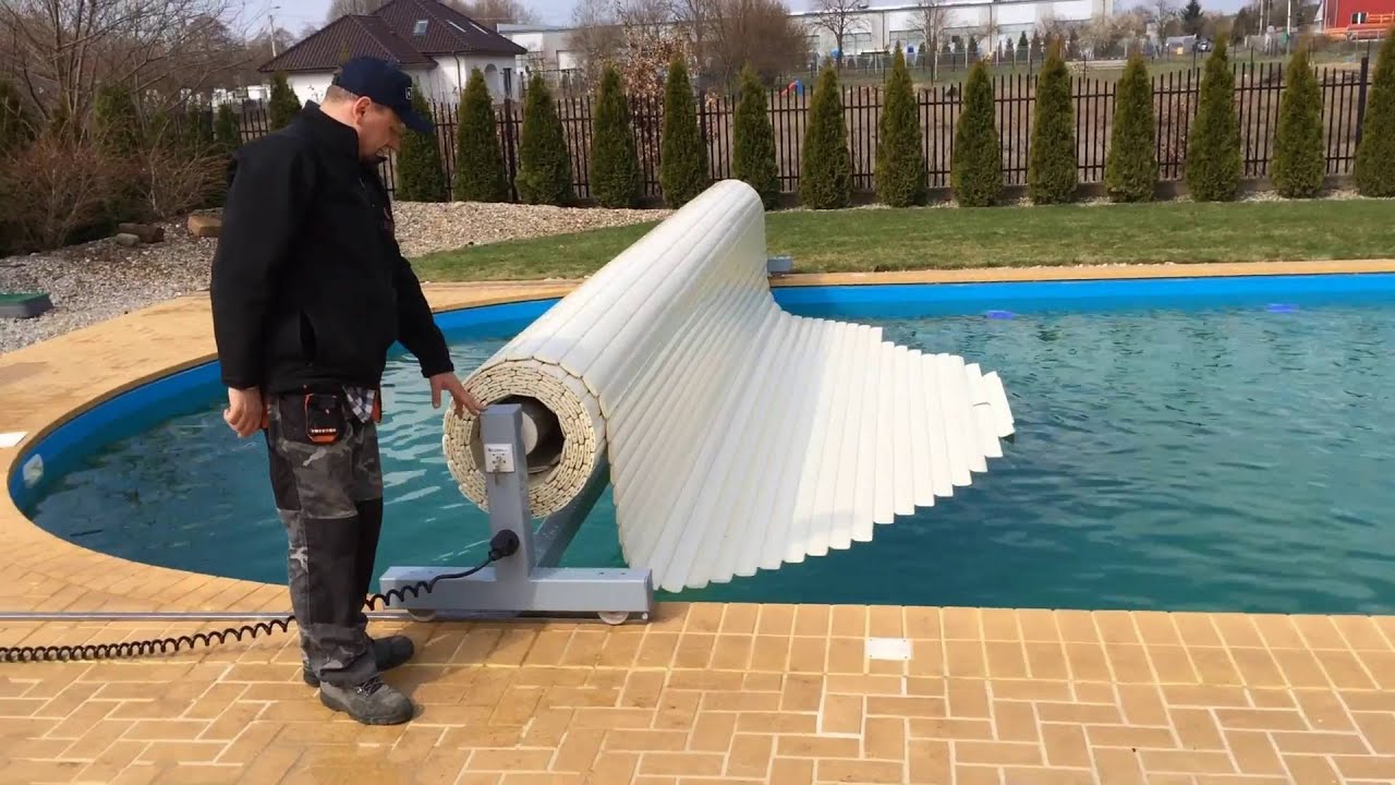 swimming pool cover roller