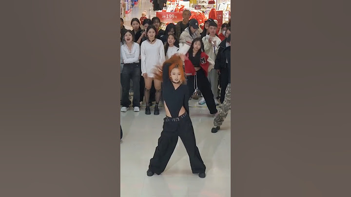Kpop in public LISA 'ROCKSTAR'