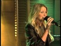 Leah performs 'Met jou klere aan' LIVE!