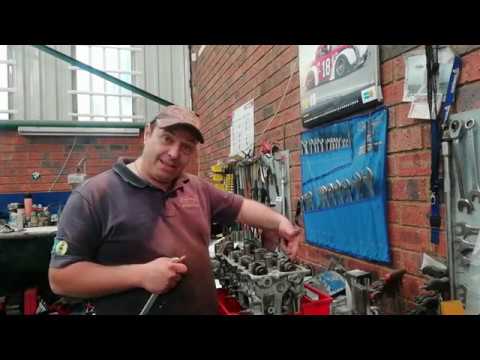 Βίντεο: Πώς ρυθμίζετε τις βαλβίδες σε κινητήρα 18,5 Briggs and Stratton;