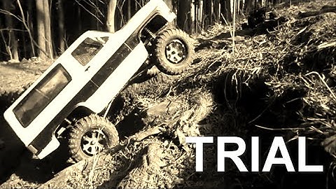 vaterra twin hammers  vs   axial scx 10