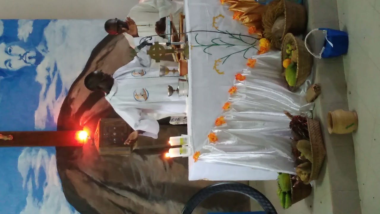 profession ďe 02 jeunes religieuses à l'église  de Diembering (1)