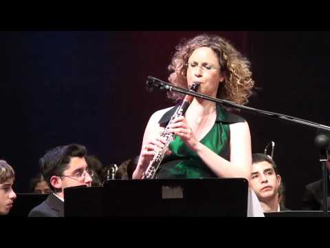 Shirley Brill performs Artie Shaw Clarinet Concerto