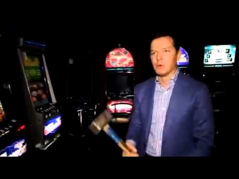 დეპუტატმა სათამაშო სლოტ აპარატები უროთი დაამტვრია. აიკრძალოს აზარტული თამაშები!