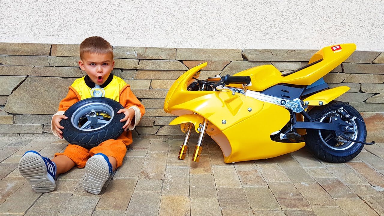 The wheel fell off on the pocket bike