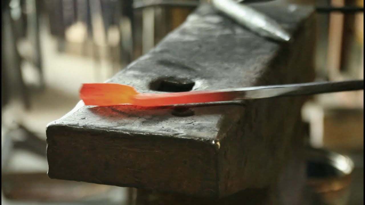 アンビルの使い方｜アンビルの角（かど）を使う方法｜やっとこを作る 