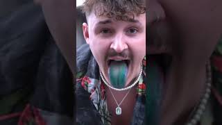eating the world’s hottest pepper
