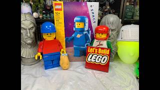 Let's Build LEGO: Up-Scaled Blue Astronaut Minifigure (Kit 40921)