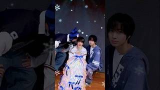 Waiting for Christmas 😆😵😆 #IDID #아이딧