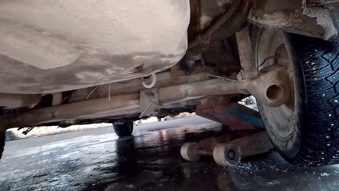 Ko‘kraklarim mashinada qaltirayapti. Ko‘kraklarim mashinada qaltirayapti.