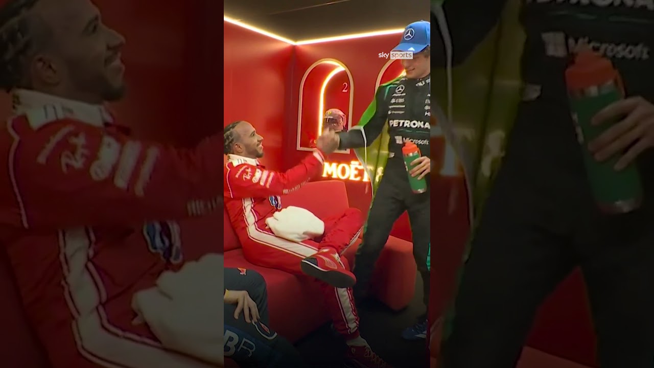 Lewis telling Kimi he's catching him! 😅