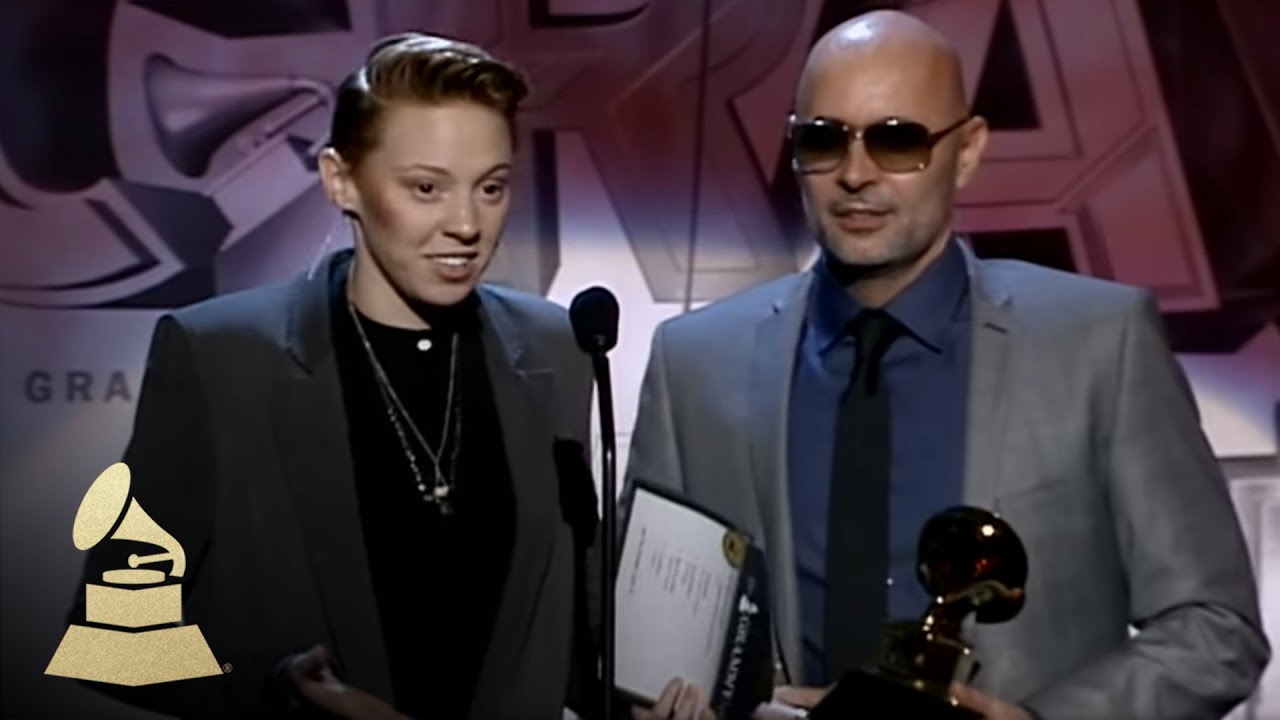 La Roux Wins Best Electronic Dance Album At The 53rd Annual Grammy