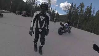 Ninja 650 chases down BMW S1000RR though Canyon