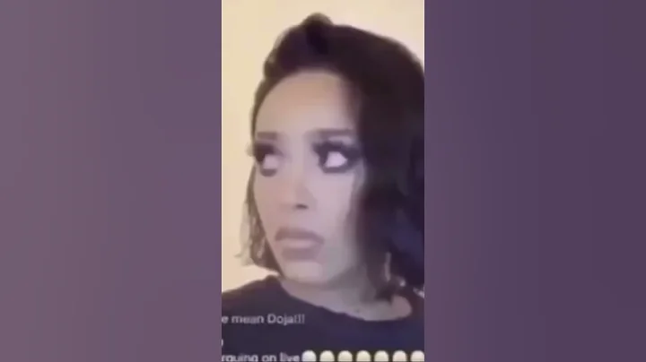 Stan twitter | Girls staring awkwardly