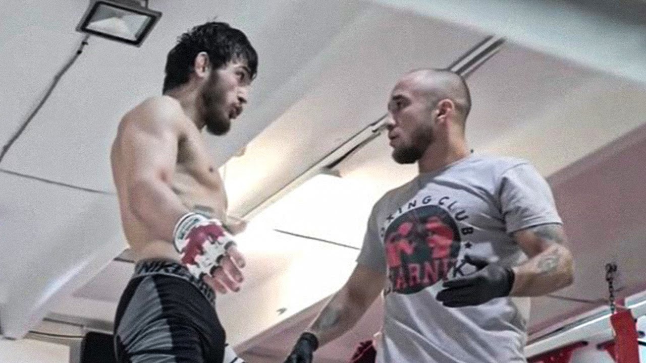 Il lui piétine la tête ! Les débuts de Chorshanbe Partie 2