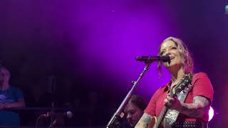 Ashley mcbryde  Light on in the kitchen  live by Ann Darbyshire  152 views 1 month ago 1 minute, 34 seconds