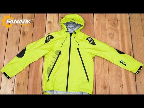 Leatt DBX 5.0 Rain Jacket Review at Fanatikbike.com