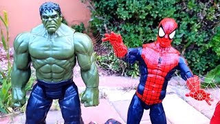 Spiderman and Superheroes Toys Hurry to the rescue Dinosaurs are attacking Brudercars | Fun Go Toys