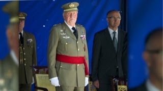Spain's king steps down
