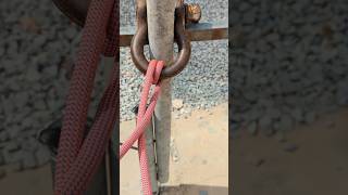 Anchor Hitch and Slipped Knot.