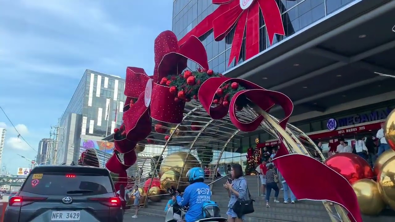 From Poblacion, Makati, to View Christmas Decorations @ Megamall, Mandaluyong City, Manila, Phils.