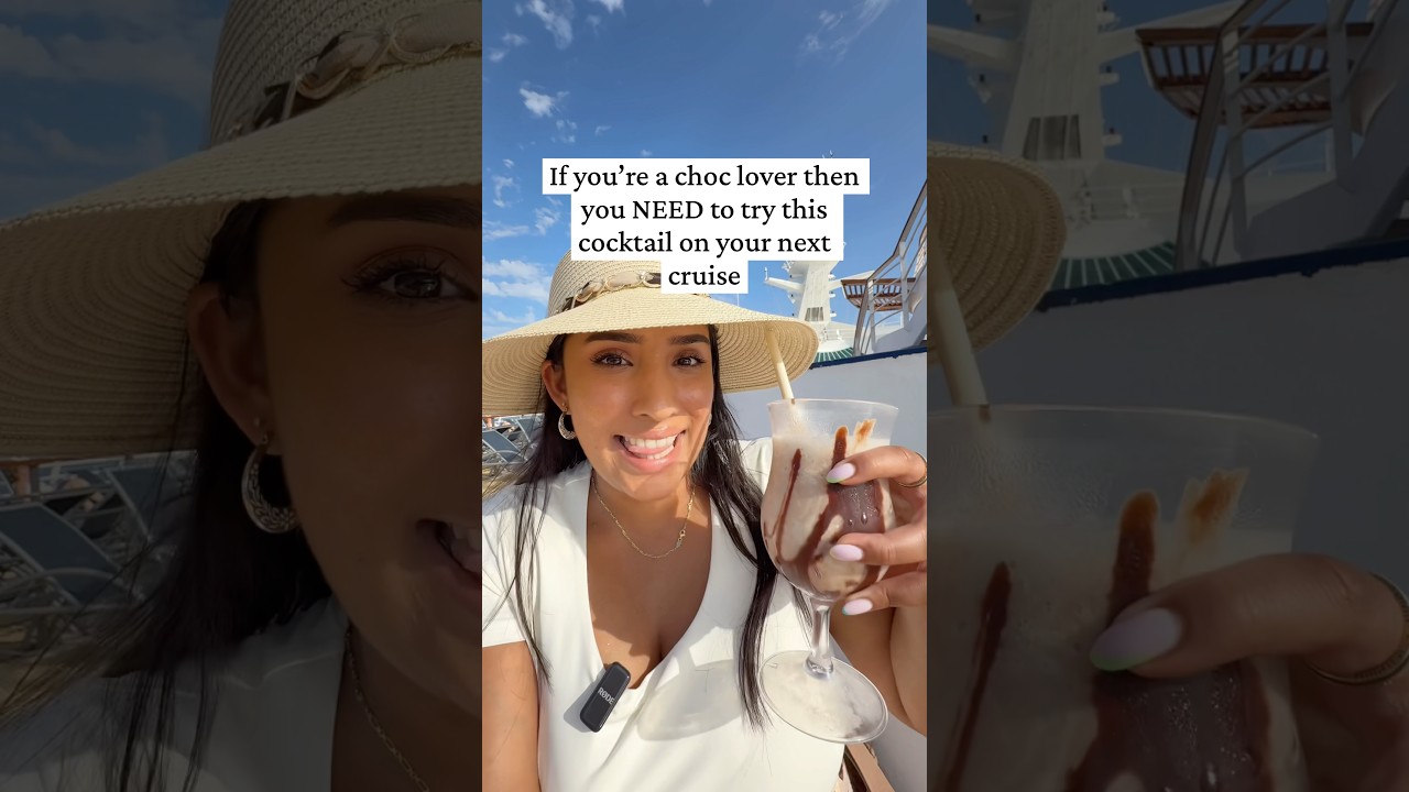 if you’re a choc lover then you NEED to try this MUDSLIDE cocktail onboard your next cruise 🚢