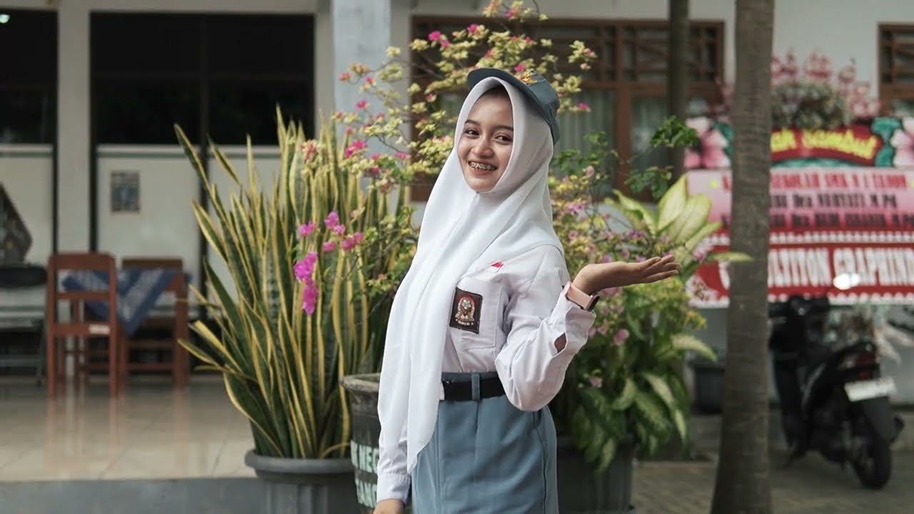 Seragam SMKN 1 Tanon