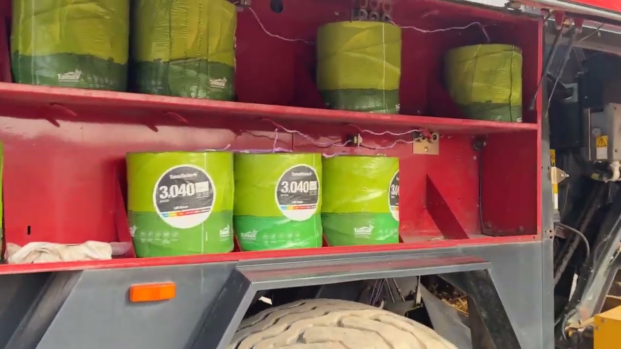 Balspress New holland BB950