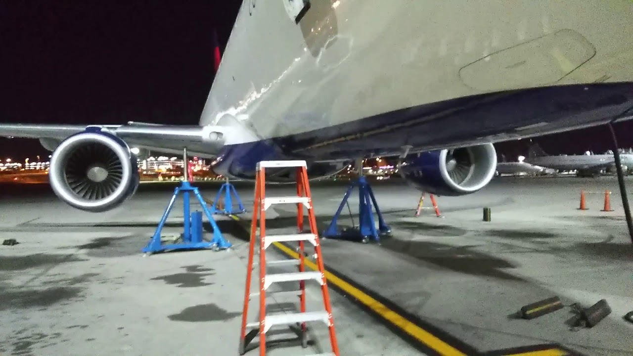 Landing gear functional check - YouTube