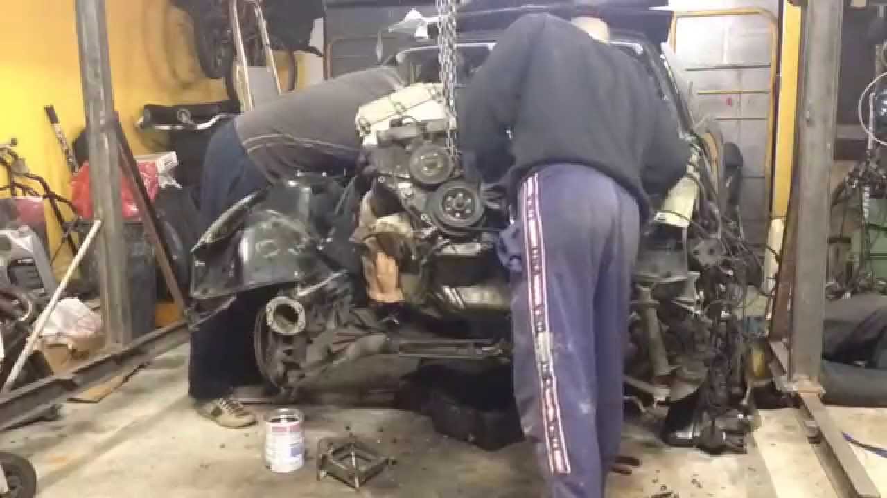 Removing a BMW E36 318is engine - Timelapse - YouTube