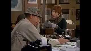 M.A.S.H. --  Corporal Klinger and Father Dying Resimi