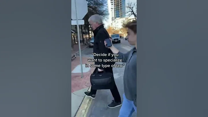 Asking a Lawyer advice for becoming Lawyer in 2022💼