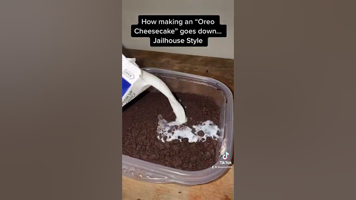 How making an “Oreo Cheesecake” goes down, jailhouse style