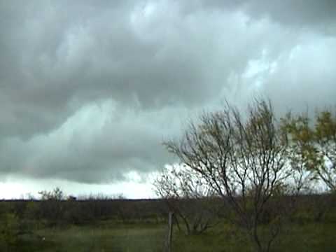 Storm chase in northwest Texas, April 13, 2007