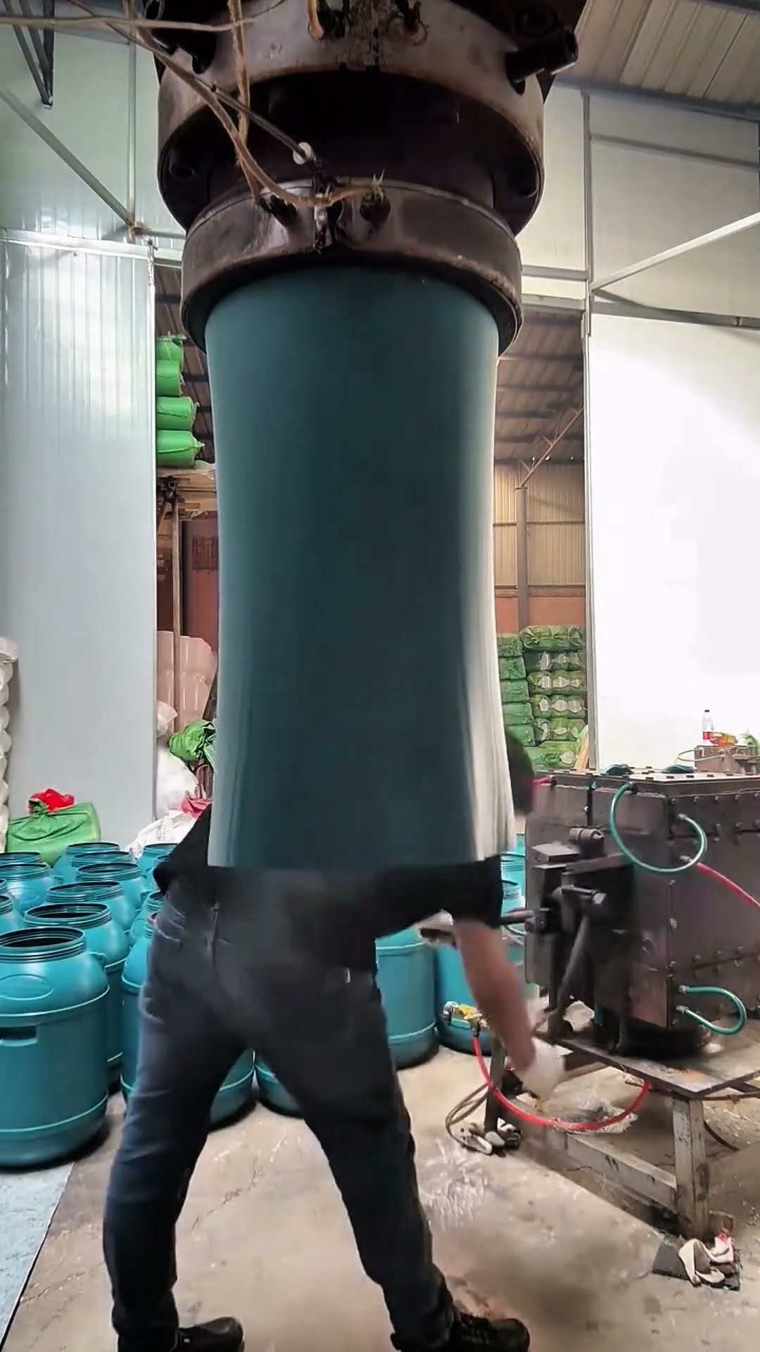 Plastic VAT production process- Good tools and machinery make work easy