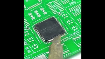 ic Desoldering Techniques #desoldering #ic #pcb #electronic #shorts