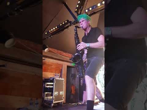 leo-p-on-tenor-!-too-many-zooz-live-@-fibbers