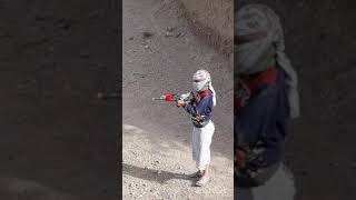 اطفال اليمن ينقلون رساله للشعب اليمني  كفانا حرب ياشعب اليمن ٢٠٢١