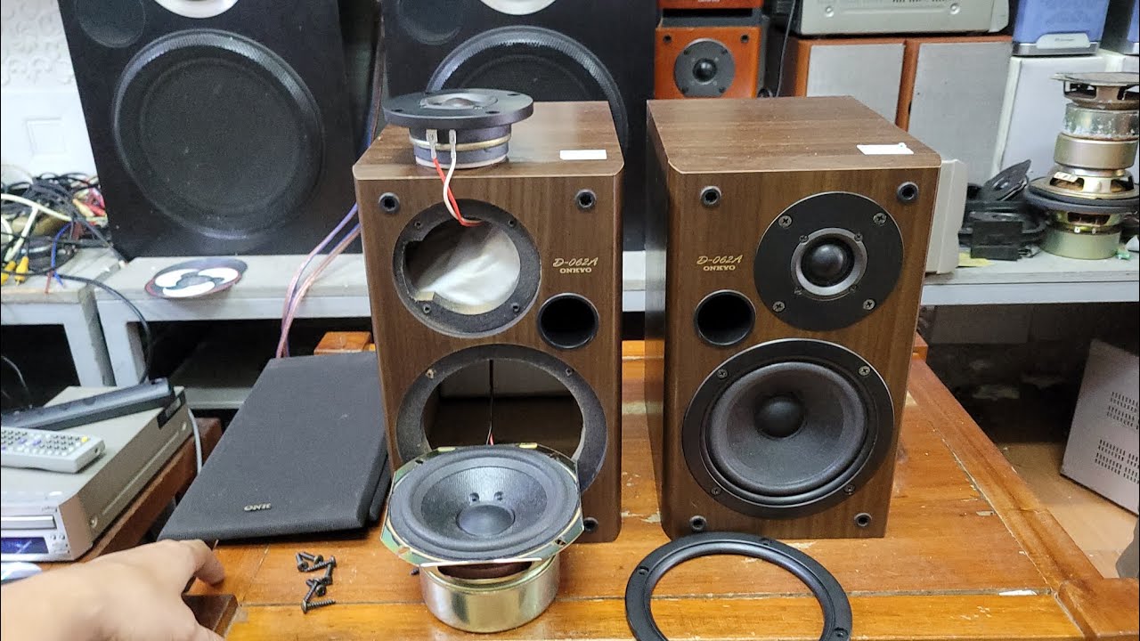 Onkyo D-062A bookshelf speakers, best sound in the D-06 series