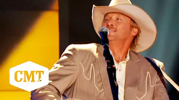 Alan Jackson Performs "Chattahoochee" At The 2008 CMT Giants