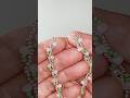 素朴な野の花のようなブレスレット//A bracelet like a lovely wild flower.