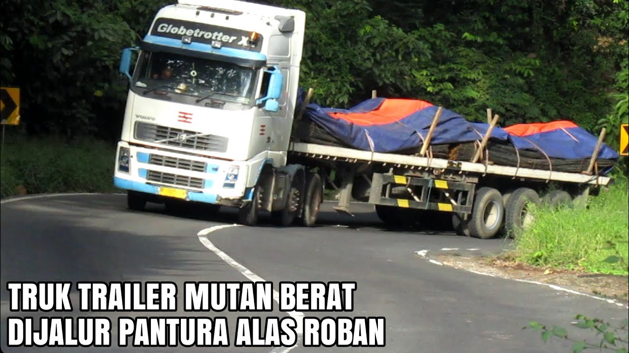 Truk Truk Trailer Muatan Berat Dijalur Pantura Alas Roban Batang