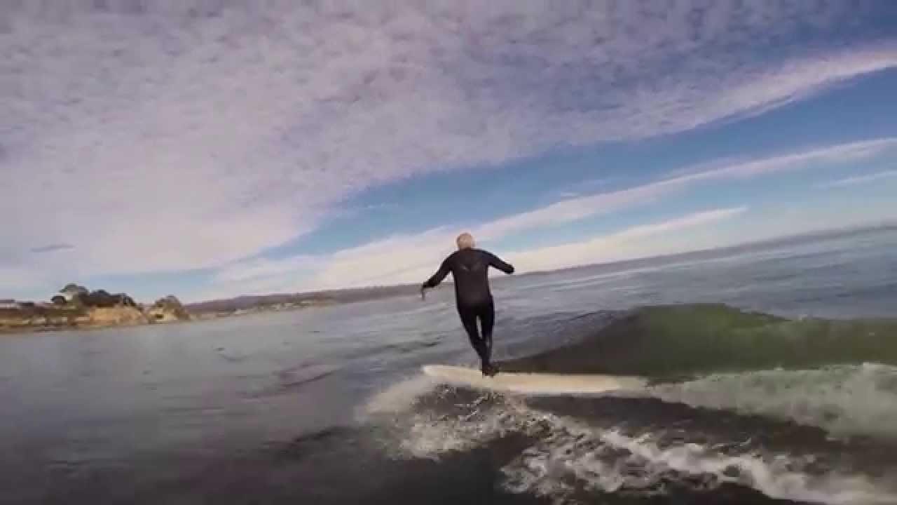 Marc Andreini building an 8´8¨teardrop style pin tail surfboard