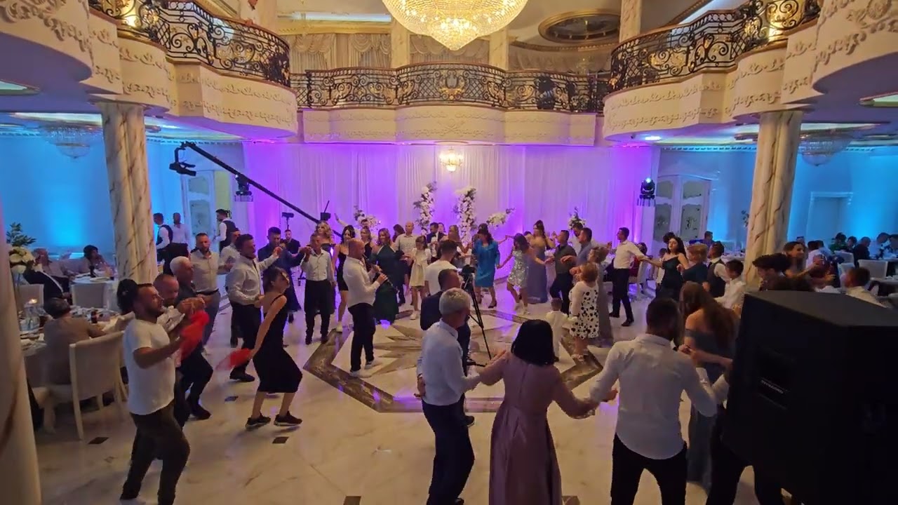 (Artiol Sulejmanasi) & Grupi Live Kolazh Jugu   (2023)   Dasëm Tek Restorant  WhiteHousecomplex