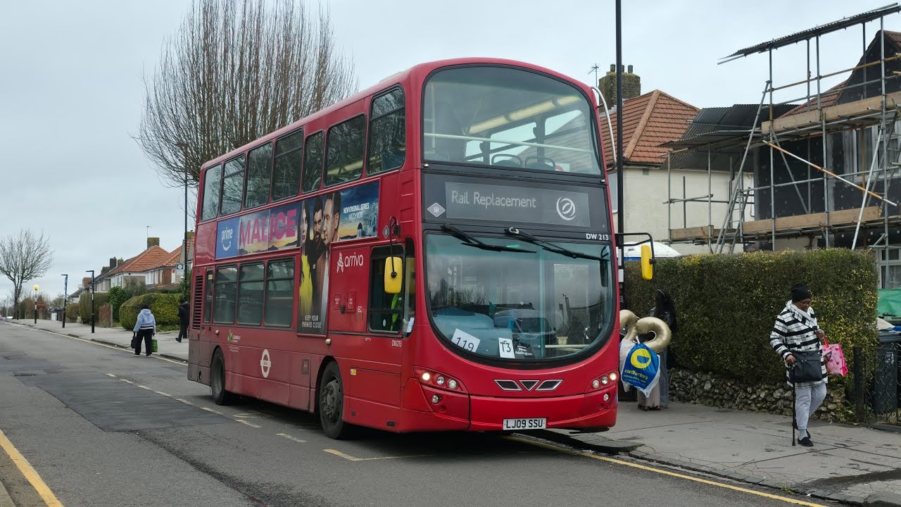 *KICKDOWN/DOWNSHIFTS & OVERREVVING* Arriva London DW213 LJ09SSU route T3