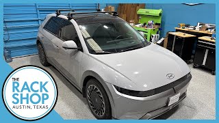 2022–2025 Hyundai Ioniq 5 mit nacktem Dach Thule WingBar EDGE Clamp Kompletter Dachträger