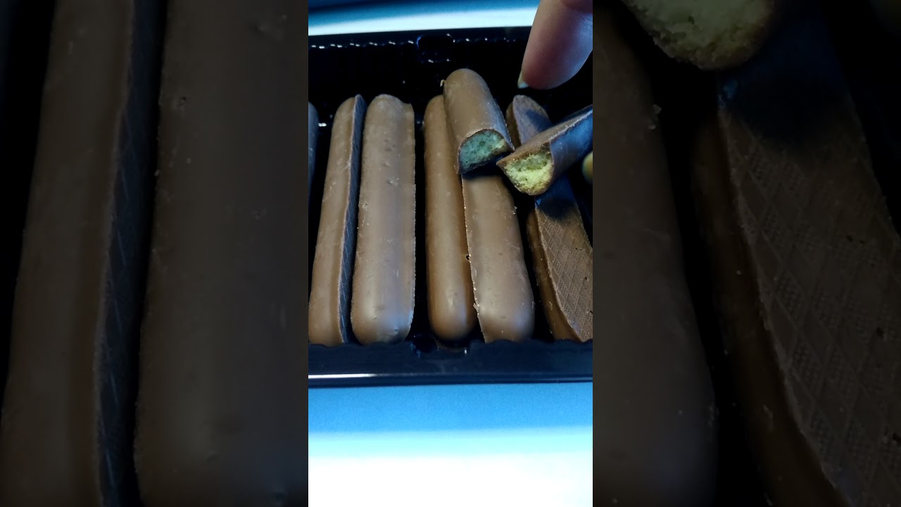 Печенье-палочки Milka Lila Sticks, покрытые молочным шоколадом