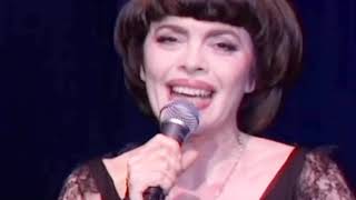 Mireille Mathieu -  Une Place dans mon cœur (Live)